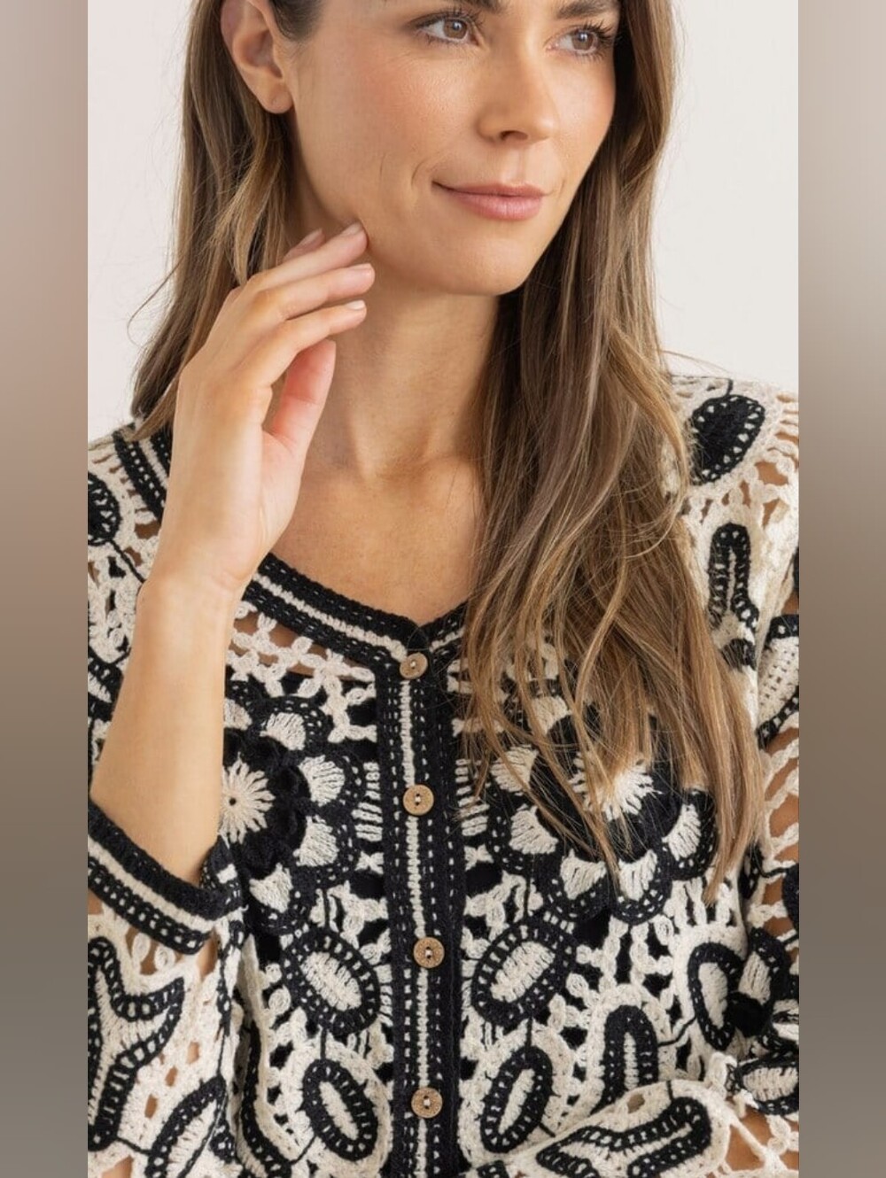 QED London Black and Cream Crochet Floral Cardigan (Small)